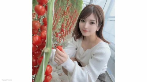 FC2-PPV-3157890 First shooting / appearance! ! Kyoga New Year 3rd limited 500pt! ! [Uncensored] Female announcer aspiring super cute present ◯ Female college student hides in the corner of the shrine and cums inside the mouth without a blowjob in the op