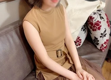 FC2-PPV-1770128 A receptionist who is very similar to that actress