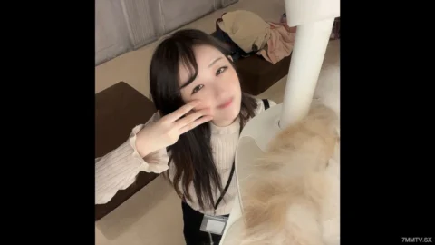FC2-PPV-3275018 Appearance! ! 3 Heaven limit 1980pt! ! At the cat’s shop, the immovable Miaojing woman university student sucks my genital organs and feels good at the ejaculation! ! ! (second part)