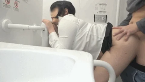 FC2-PPV-1875972 [Uncensored x Personal Shooting] I Used My Authority To Say, “I Have The Right To Decide On Hiring” To A Voluptuous M-Type Woman Who Came To A Job Interview, Luring Her To A Multi-Purpose Toilet By Saying Location Hunting, And Le
