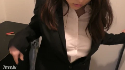 FC2-PPV-1585540 [Big tits, 3P orgy] A fair-skinned, slimy, eye-cup office lady’s body is sold, and she is filmed in two consecutive scenes! She slurps on two dicks while shaking her jiggly tits!