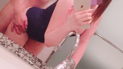 FC2-PPV-1322142 [Appearance / NTR] Super erotic beautiful breasts 19 years old Cosplay continuous creampie play! Selfie while standing back while looking in the mirror on the wash basin, sperm regurgitate from the crack of the swimsuit [Individual shootin