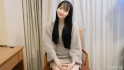 fc2-ppv 4891699 【No】(Extreme) Clear slender beautiful legs beauty! Super small face with smooth black hair, first time swallowing cum in life⤴ Visuals are too beautiful, natural hair is also the best! Swallowing cum　※ Bonus high quality FC2 Electronic M
